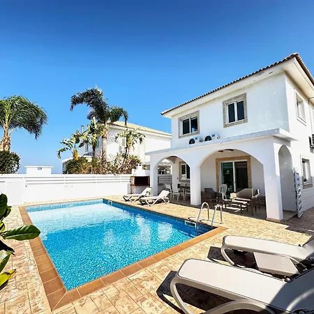 Wealthystays Hephaestus Villa, Walk To