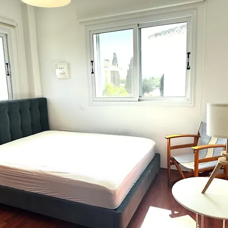 Vilă Wealthystays Hephaestus Villa, Walk To